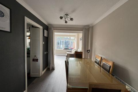 3 bedroom end of terrace house for sale, Dahlia Close, Chelmsford, CM1