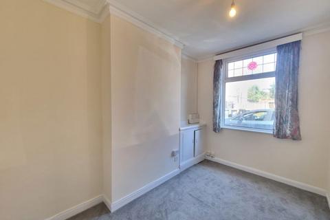 3 bedroom terraced house to rent, St Leonards Road, Leicester