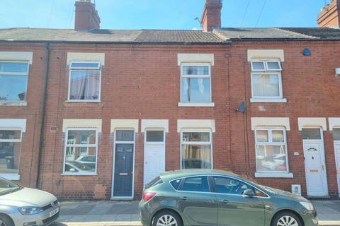 3 bedroom terraced house to rent, St Leonards Road, Leicester