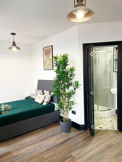 15 bedroom house share to rent, Market Square