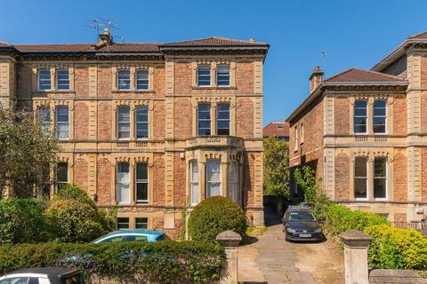 2 bedroom flat for sale, Apsley Road, Clifton