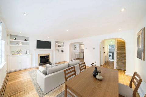 2 bedroom flat for sale, The Chase, London SW4