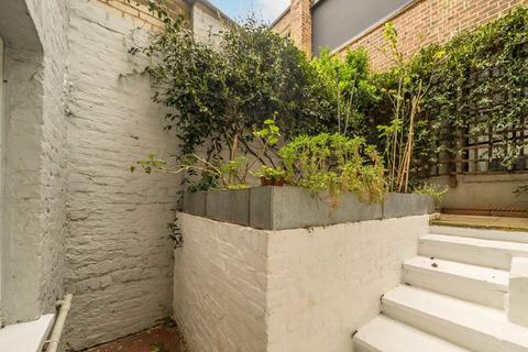 2 bedroom flat for sale, The Chase, London SW4