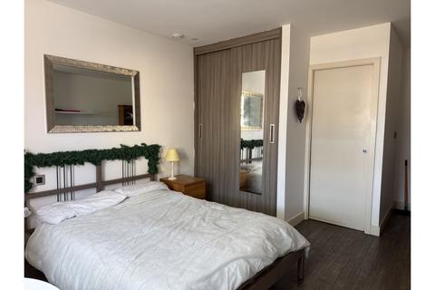 Studio for sale, 81 Humberstone Road, Cambridge, CB4