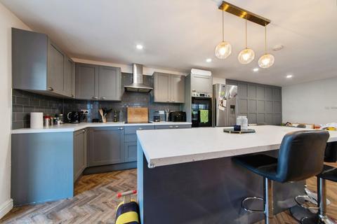 4 bedroom detached house for sale, School Lane, North Hykeham, Lincoln, Lincolnshire, LN6