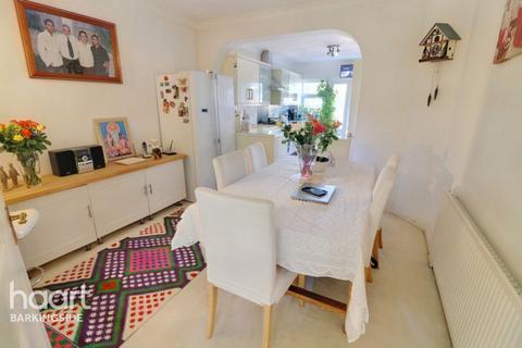3 bedroom maisonette for sale, Tomswood Hill, Hainault