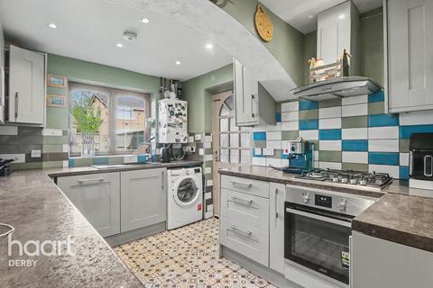4 bedroom semi-detached house for sale, Ashcombe Gardens, Oakwood