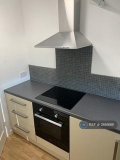 2 bedroom flat to rent, High Street, Stoke-Sub-Hamdon, TA14