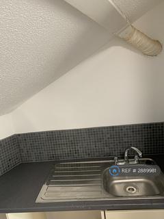 2 bedroom flat to rent, High Street, Stoke-Sub-Hamdon, TA14