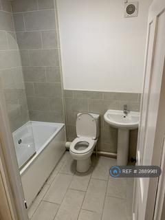 2 bedroom flat to rent, High Street, Stoke-Sub-Hamdon, TA14
