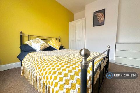 1 bedroom in a house share to rent, Wisborough Road, Southsea, PO5