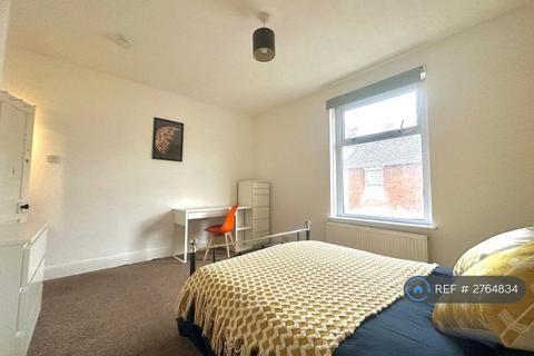 1 bedroom in a house share to rent, Wisborough Road, Southsea, PO5