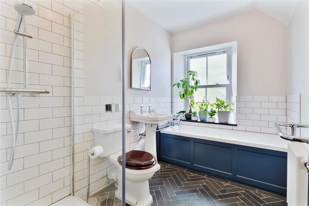 Bathroom.jpeg