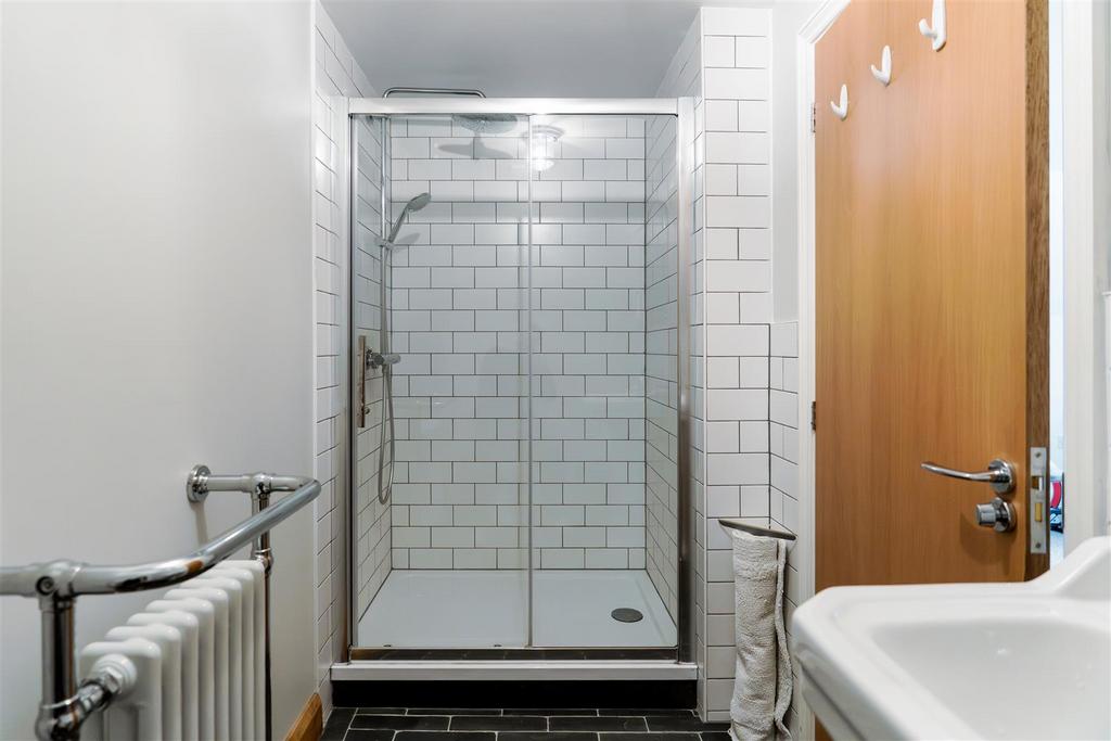 En Suite 2.jpeg