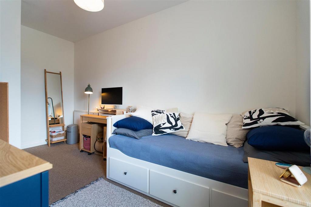 Bedroom 4 2.jpeg