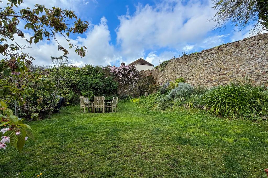Garden 1.jpeg