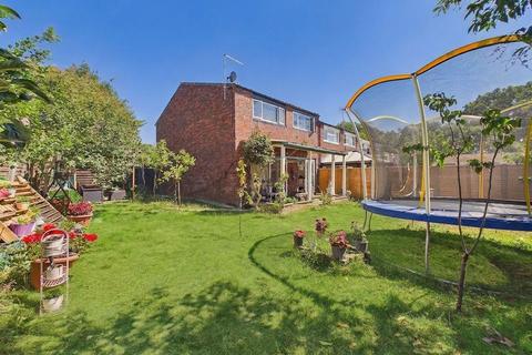 Brickett Close, Ruislip, HA4
