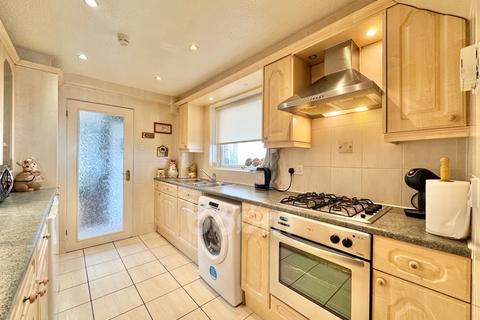 3 bedroom semi-detached house for sale, Herriot Avenue, Kilbirnie