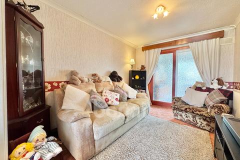 3 bedroom semi-detached house for sale, Herriot Avenue, Kilbirnie