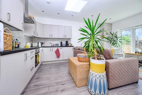 2 bedroom detached bungalow for sale, Cotterells, Hemel Hempstead