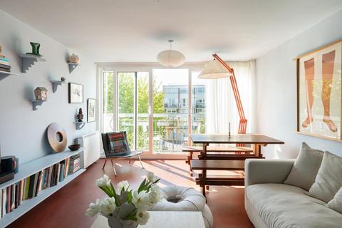 2 bedroom maisonette for sale, Sylvan Road, London SE19