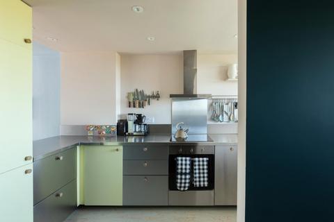 2 bedroom maisonette for sale, Sylvan Road, London SE19