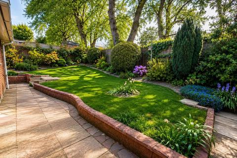 2 bedroom detached bungalow for sale, Bushy Croft, Bexhill on Sea TN39