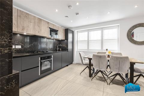 4 bedroom semi-detached house to rent, Bunns Lane, Mill Hill, London, NW7