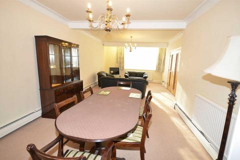 4 bedroom semi-detached house to rent, Singleton Scarp, Woodside Park