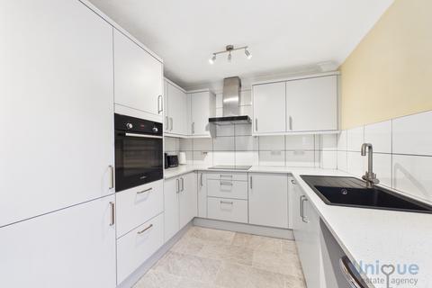 2 bedroom apartment for sale, Lystra Court, 103-107 South Promenade, Lytham St. Annes, FY8