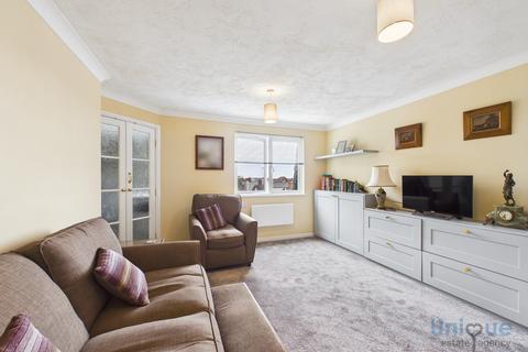 2 bedroom apartment for sale, Lystra Court, 103-107 South Promenade, Lytham St. Annes, FY8