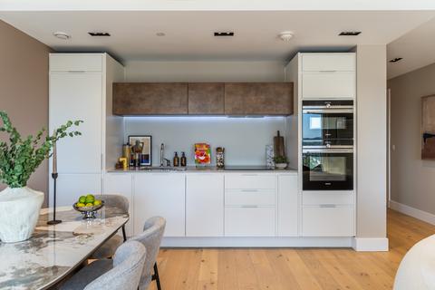 2 bedroom flat for sale, Exchange Gardens, London, SW8