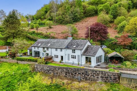 3 bedroom semi-detached house for sale, Llanfyllin, SY22 5LD.