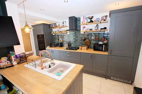 3 bedroom terraced house for sale - View 4