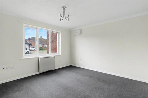undefined, No Upward Chain - Coastal Maisonette on Leaside, Heacham PE31