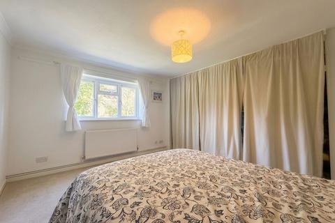 2 bedroom flat for sale, Cornwall Road, Uxbridge, UB8
