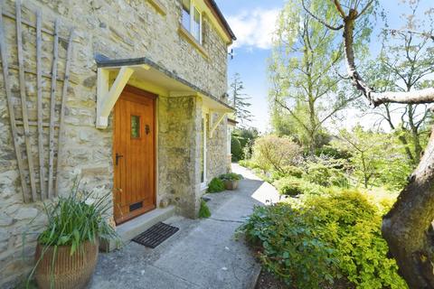 4 bedroom detached house for sale, Baslow Road, Bakewell