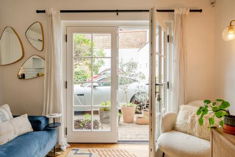 1 bedroom apartment for sale, Bermondsey Street, London