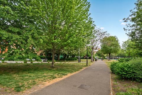 1 bedroom apartment for sale, Bermondsey Street, London