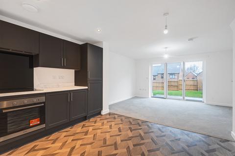 3 bedroom semi-detached house to rent, Lincoln Drive, NG4