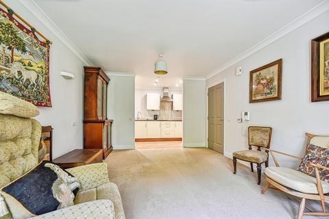 2 bedroom ground floor flat for sale, Kingsdown Road, South Marston, Swindon