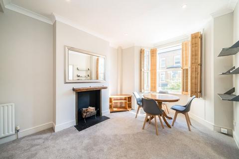 1 bedroom flat for sale, St. Luke's Avenue, London SW4