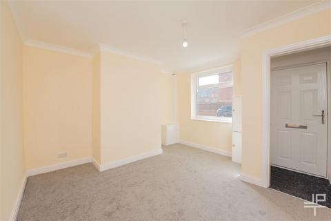 2 bedroom end of terrace house to rent, Elizabeth Street, Leigh WN7