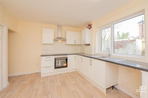 2 bedroom end of terrace house to rent, Elizabeth Street, Leigh WN7