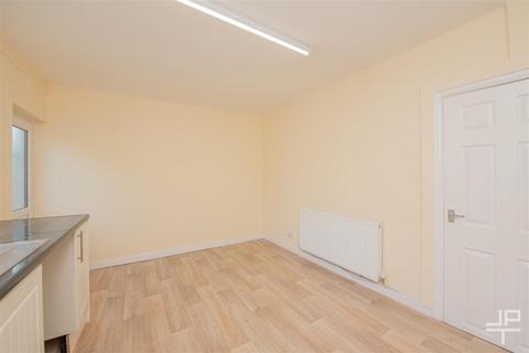 2 bedroom end of terrace house to rent, Elizabeth Street, Leigh WN7
