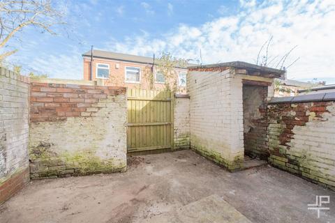 2 bedroom end of terrace house to rent, Elizabeth Street, Leigh WN7