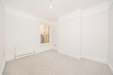 1 bedroom flat to rent, Radbourne Road, London SW12