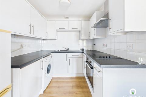 2 bedroom flat to rent, Ramsgate Road, Kent CT10