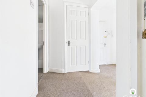 2 bedroom flat to rent, Ramsgate Road, Kent CT10