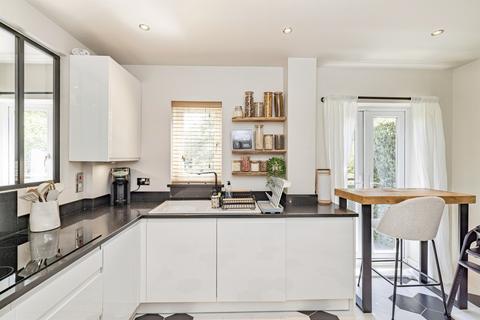 2 bedroom apartment for sale, Modena Mews, Watford